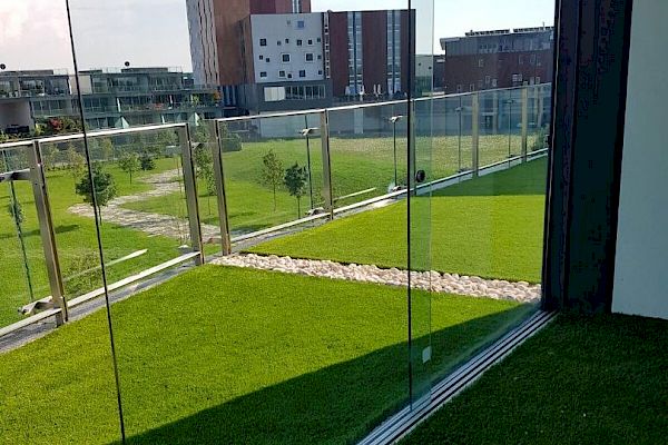 giardino_sintetico_sul_balcone.jpg