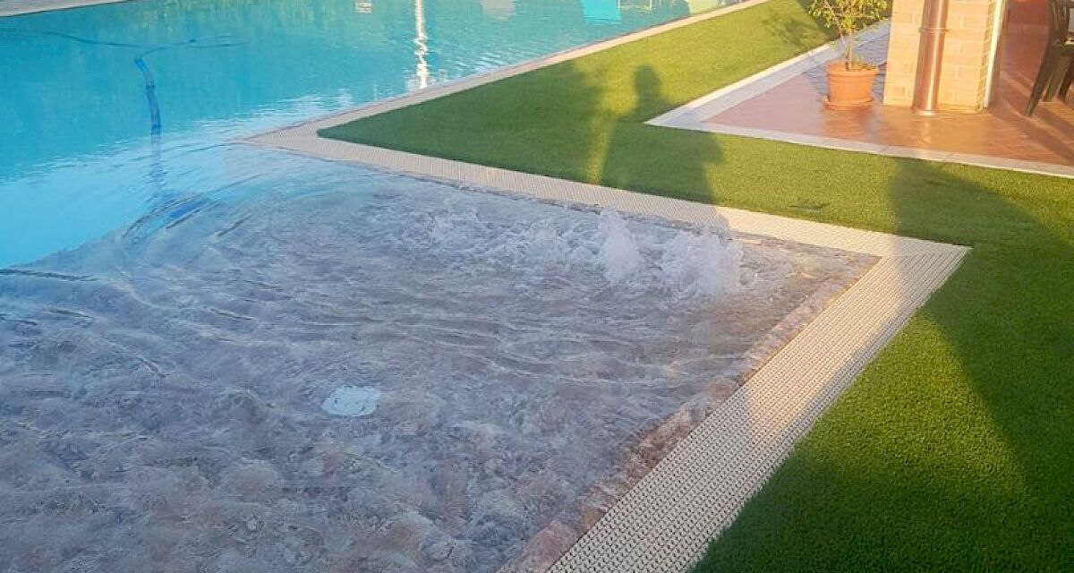 Gallery Villa con piscina a Bergamo - villa_bergamo_igardein_piscina04-1.jpg
