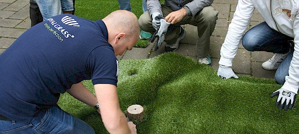 L'installatore di erba sintetica, figura chiave di i-Garden